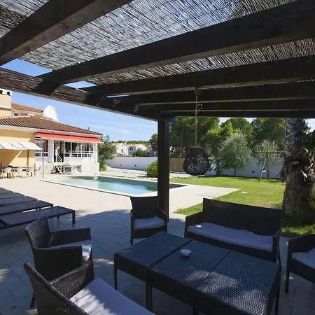 Vedorna Grosses Wellness-haus In Strandnaehe- By Interhome Vakantiehuis