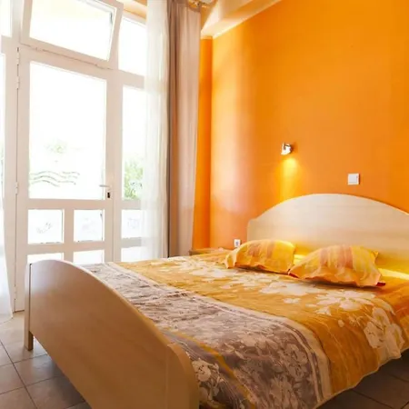 Vedorna Grosses Wellness-haus In Strandnaehe- By Interhome *