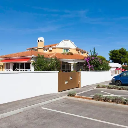 Vedorna Grosses Wellness-haus In Strandnaehe- By Interhome Vakantiehuis *